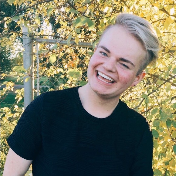 Meet your Posher, Tyler - Picture 1 of 1